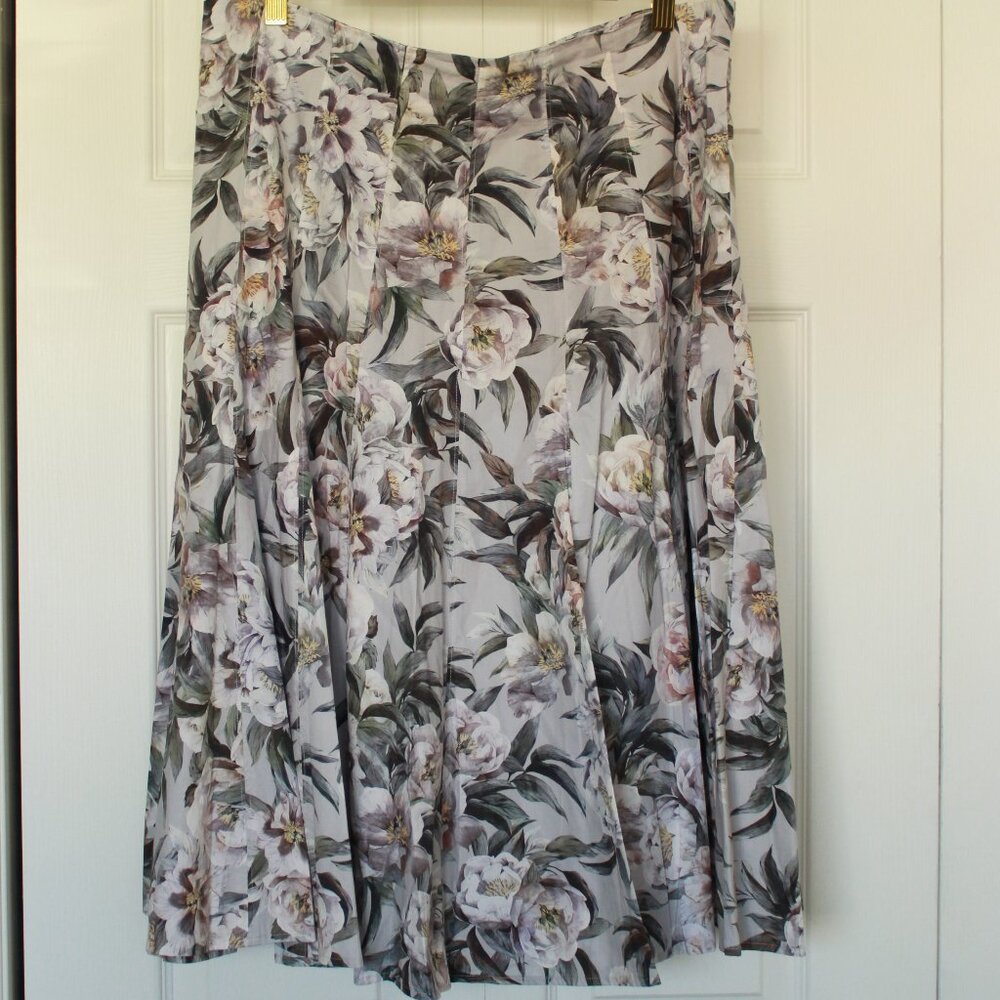 Antonio Melani floral a line skirt size 14